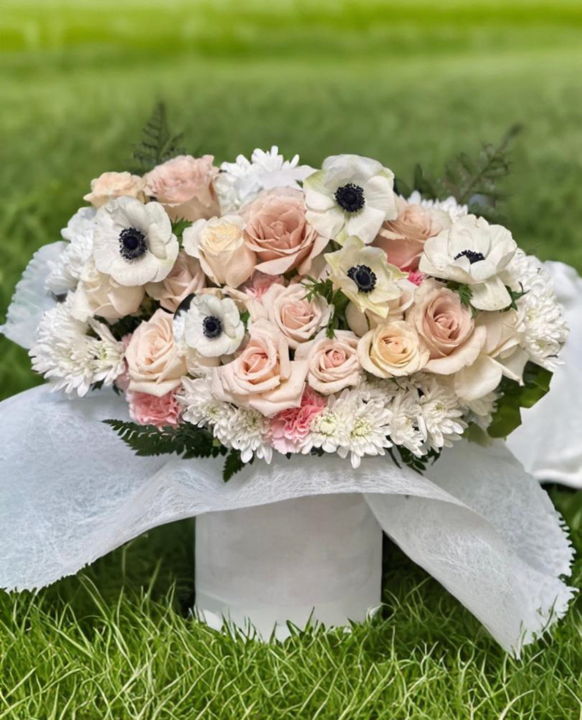 Arrangement with Anemones