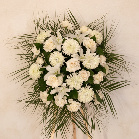Vanilla & Jungle Green Flower Arrangement